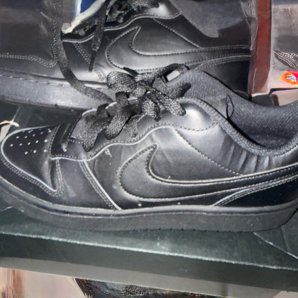 Nike Men's Black Leather Sneakers